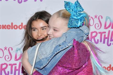 is jojo siwa married to kalani|how is jojo siwa dating.